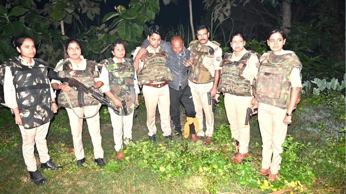 उत्तर प्रदेश के कुशीनगर जिले में पुलिस की महिला ब्रिगेड इस समय सुर्खियों में है. 