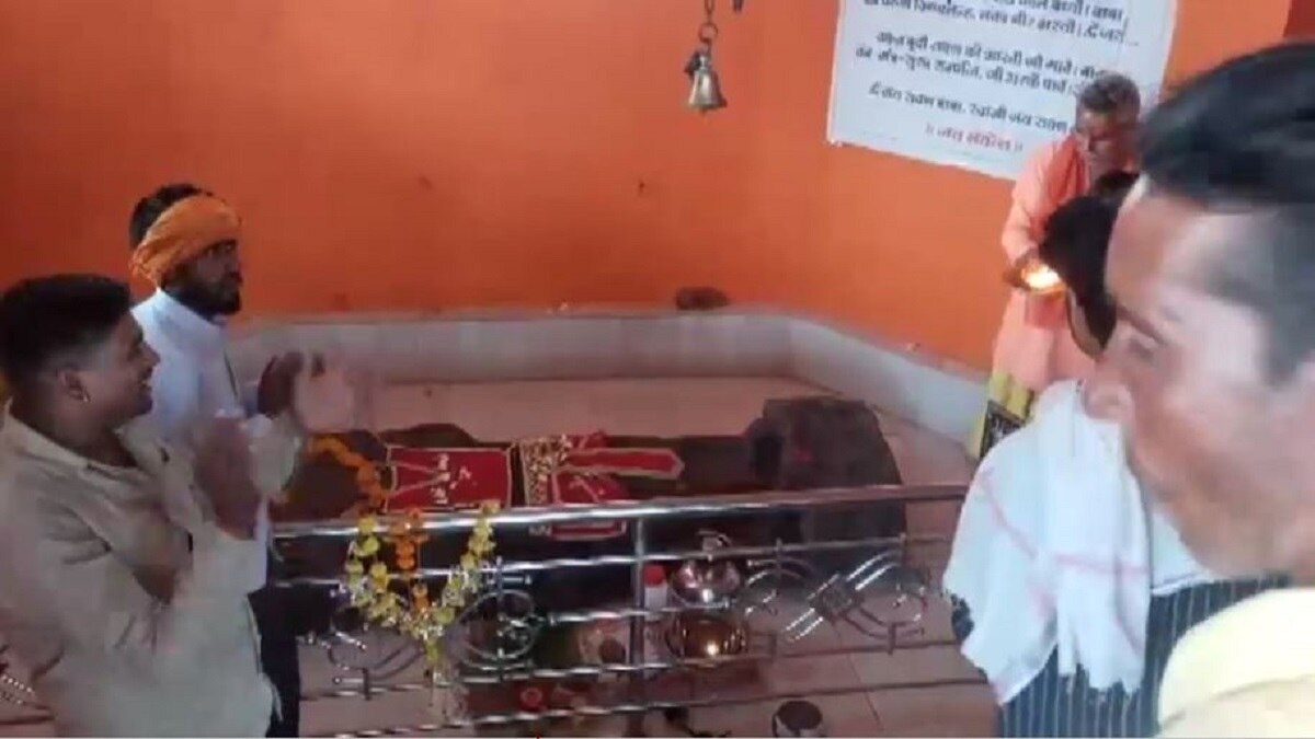 इस गांव में रावण बाबा की होती है पूजा