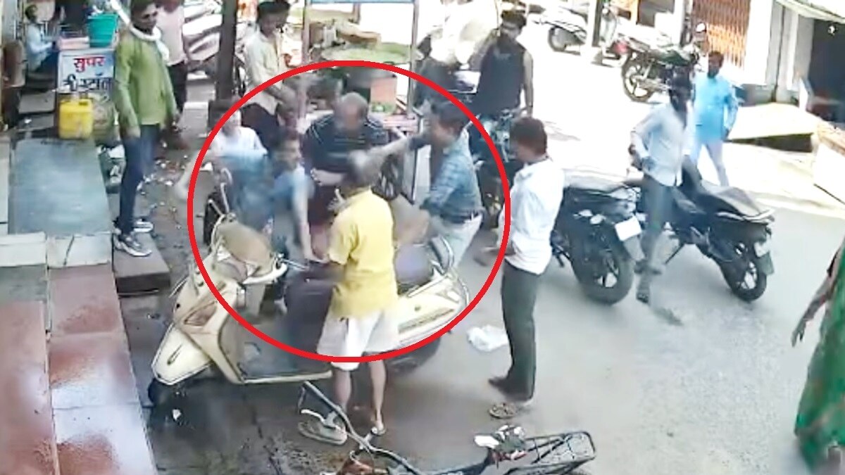 मारपीट की घटना का सीसीटीवी फुटेज आया सामने.