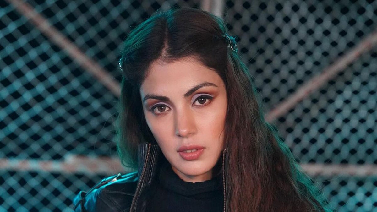 रिया चक्रवर्ती 