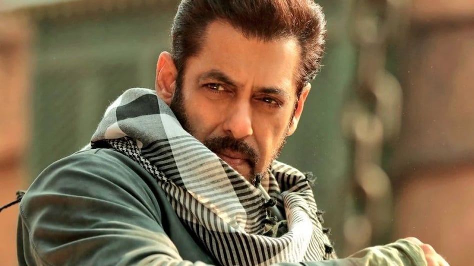 Tiger 3: परिवार-देश किसे बचाएगा टाइगर? सलमान पर भारी कटरीना का तूफानी एक्शन - salman khan tiger 3 trailer out katrina kaif emraan hashmi high voltage action scenes drama impressed fans tmovh - AajTak