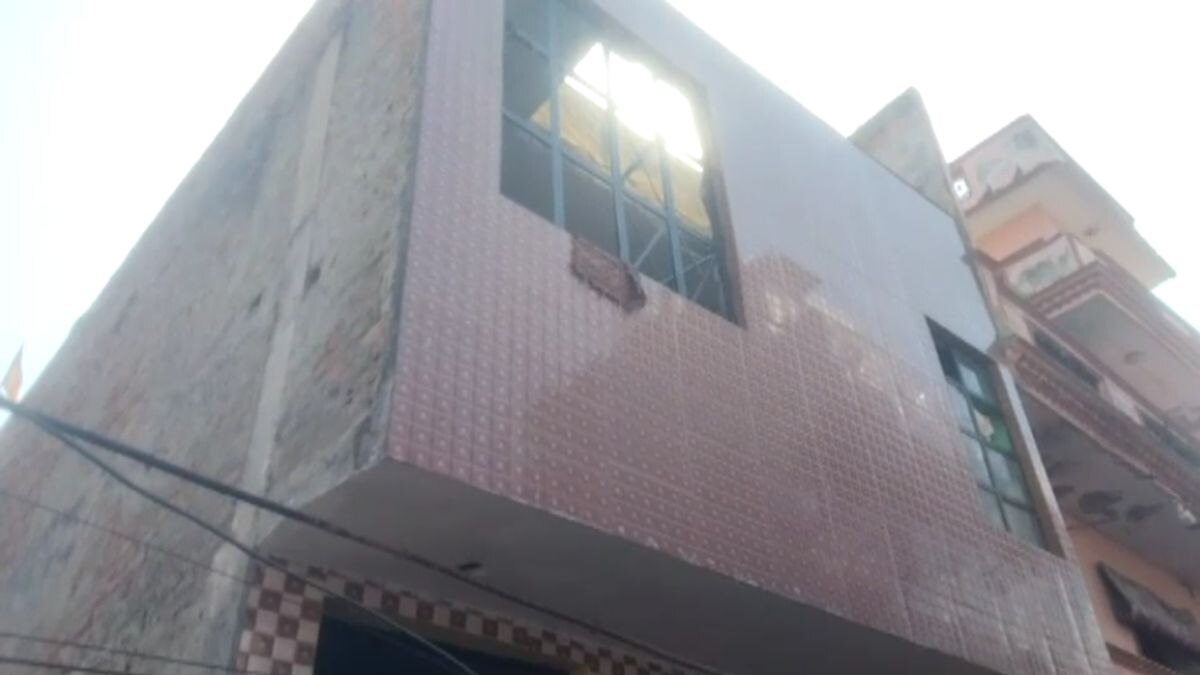 बहन को बाय बोलते समय घर की दूसरी मंजिल से गिरा 4 साल का बच्चा, अस्पताल में तोड़ दिया दम