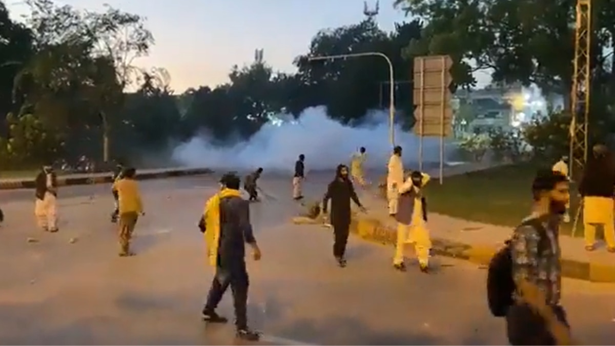 फिलिस्तीन के समर्थन में रैली पर पाकिस्तान में बवाल, जमकर लाठीचार्ज, फायरिंग और आगजनी