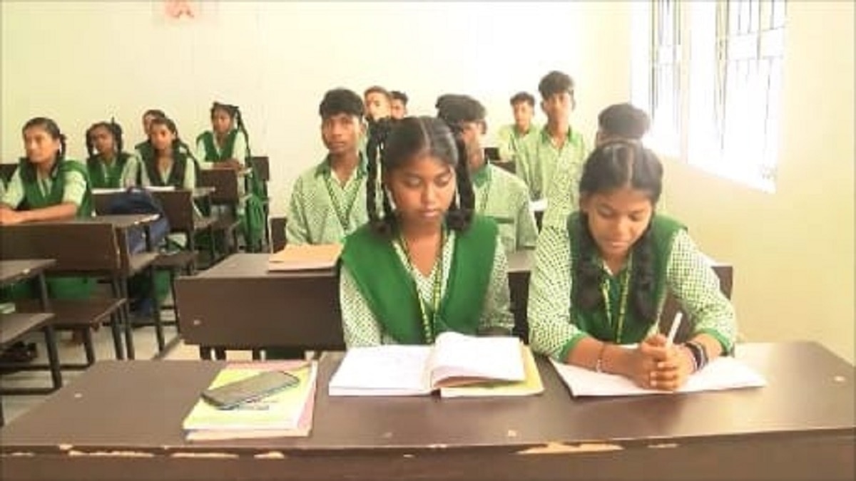 झारखंड के एक स्कूल की क्लासरूम की फोटो 