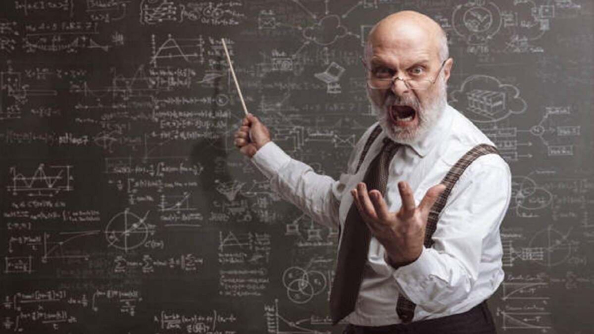 'तुम सुअर का भेजा खाया करो...', होमवर्क न करने से भड़के टीचर ने छात्रों को दी अजीब सलाह