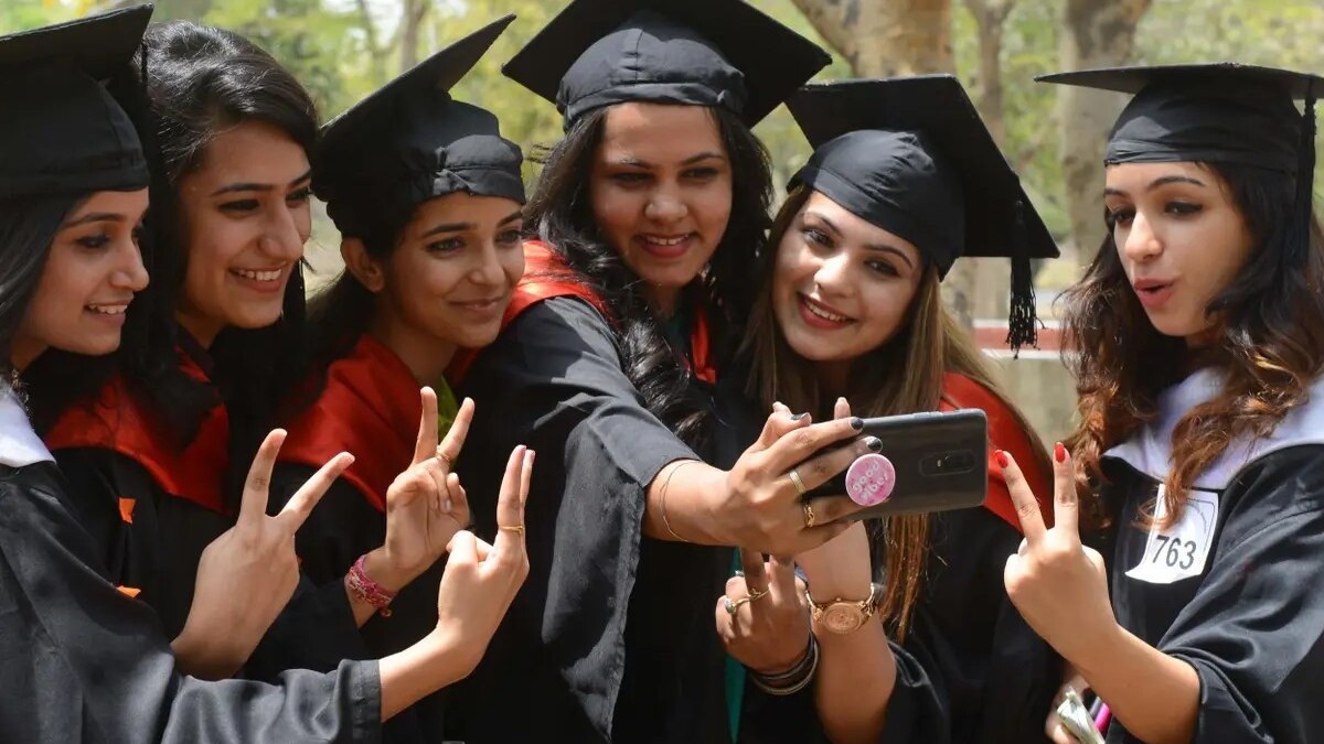 à¤ªà¤¢à¤¼à¤¾à¤ à¤à¥ à¤²à¤¿à¤ à¤à¤®à¥à¤°à¤¿à¤à¤¾ à¤à¤¾ à¤°à¤¹à¥ à¤­à¤¾à¤°à¤¤à¥à¤¯à¥à¤ à¤à¥ à¤¸à¤à¤à¥à¤¯à¤¾ à¤®à¥à¤ à¤¬à¤à¤ªà¤° à¤¤à¥à¤à¥, à¤à¥à¤¨ à¤à¥ à¤­à¥ à¤ªà¤à¤¾à¤¡à¤¼à¤¾ - Indian Students in USA ODR Report Indian students studying in America increased lag behind china