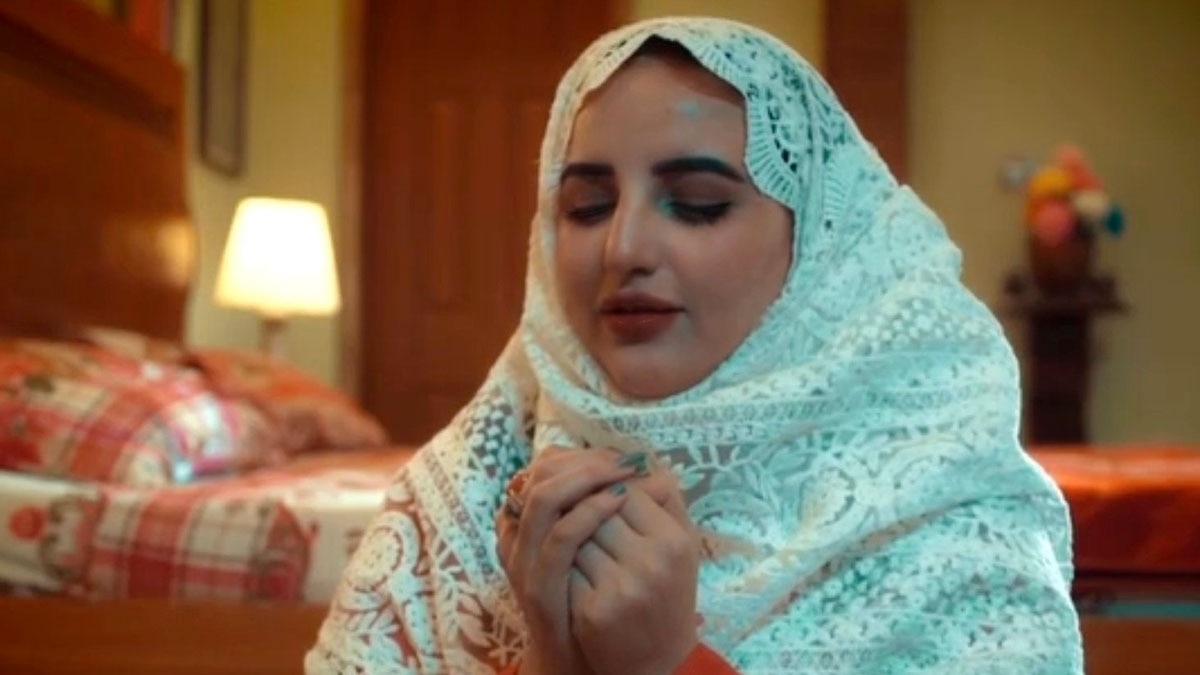 पाकिस्तानी टिकटॉकर हरीम शाह ने भारत की हार के लिए मांगी थी दुआ, अब जमकर हो रही ट्रोल