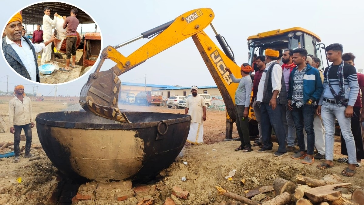 JCB से तैयार होती सब्जी, मिक्सर मशीन से बनते मालपुआ. 