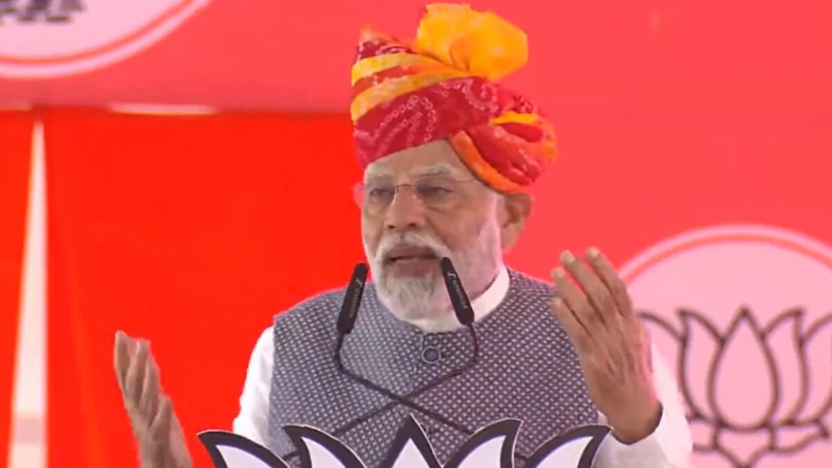 पीएम मोदी ने बाड़मेर में कांग्रेस पर जमकर हमला बोला
