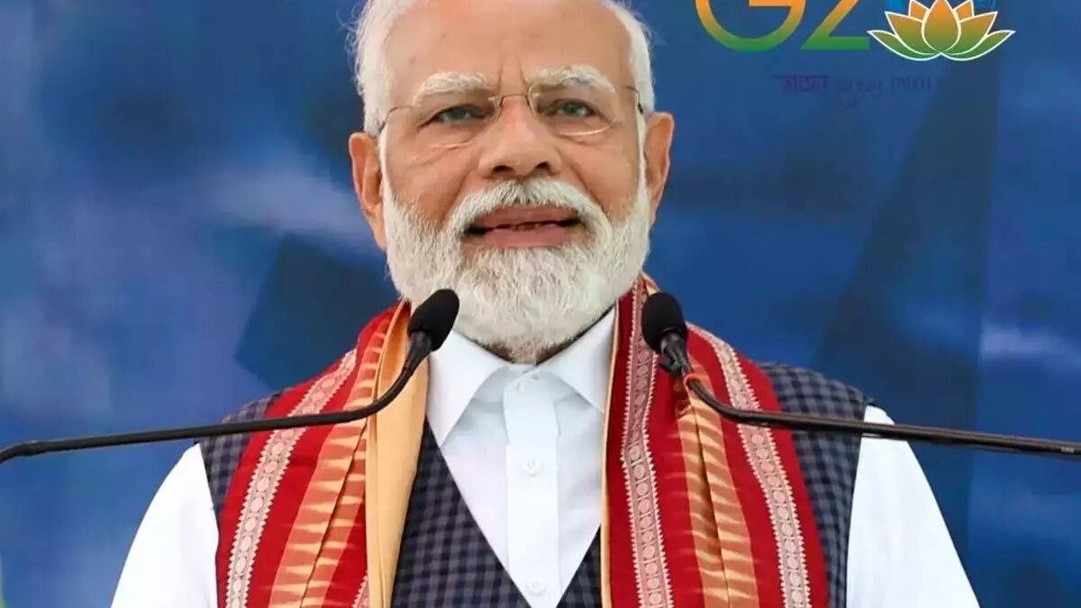 मीराबाई का डाक टिकट और 525 रुपये का सिक्का जारी, PM बोले- बृज आना मेरे लिए सौभाग्य की बात