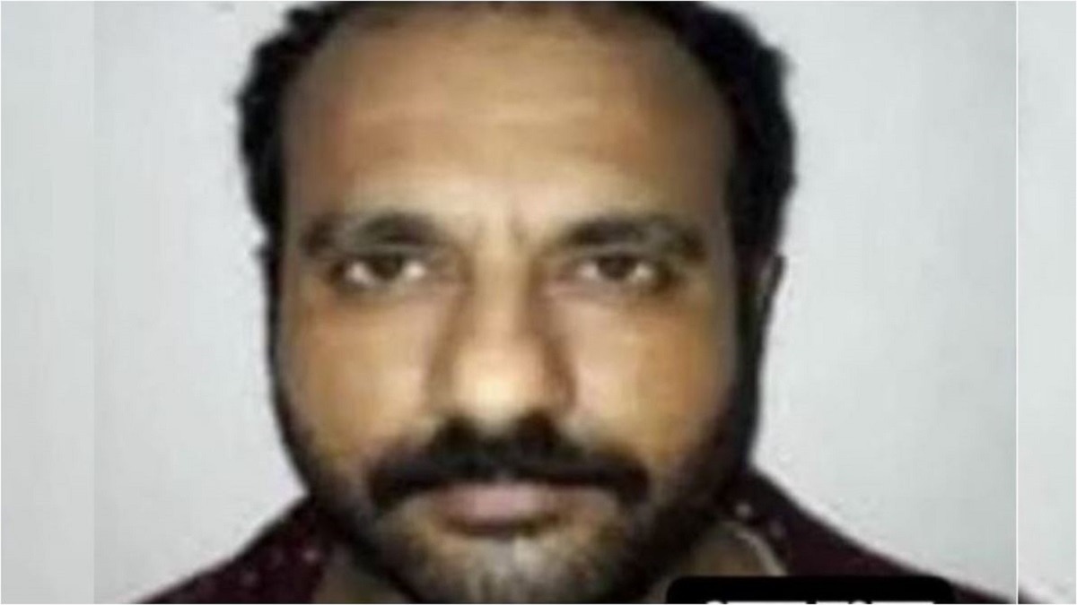 आशाद कालिया.