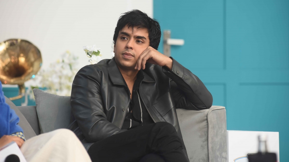 आदर्श गौरव 