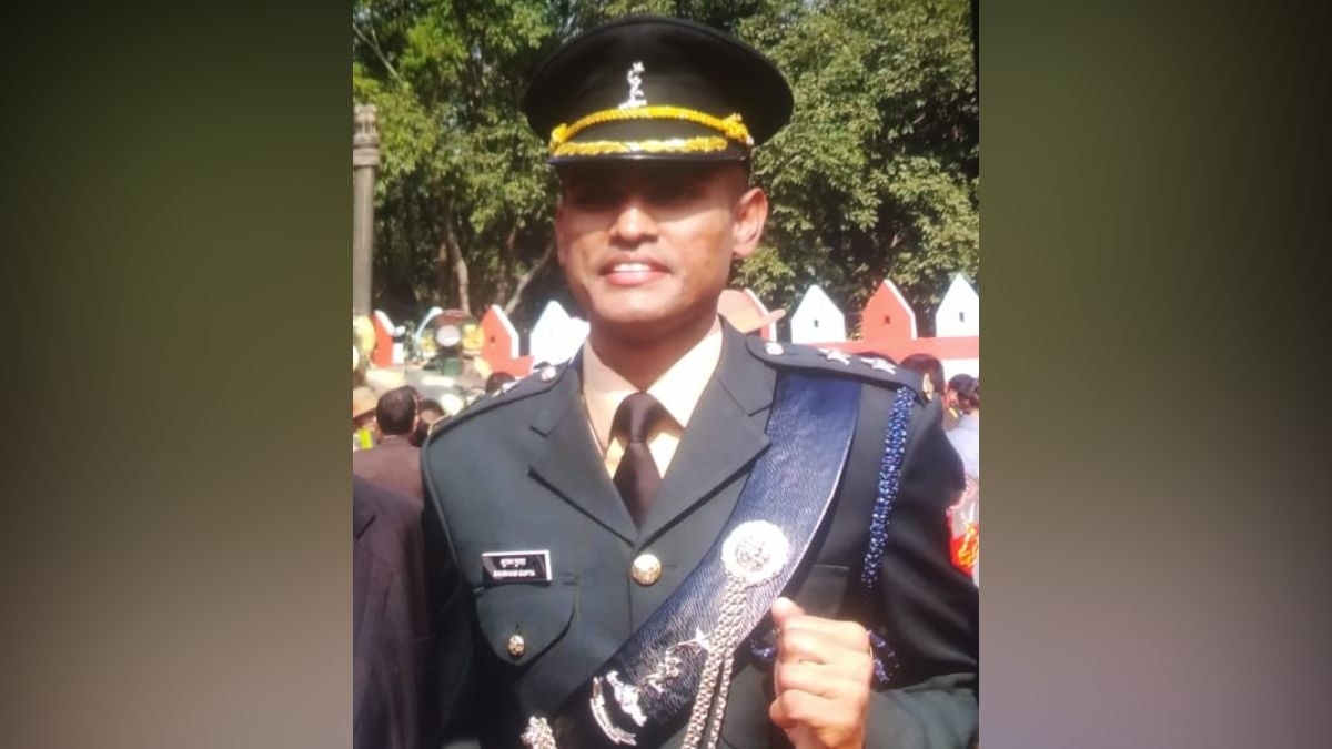 घर पर हो रही थी सेहरा सजाने की तैयारी, बॉर्डर पर शहीद हो गए कैप्टन, रुला देगी आगरा के शुभम की कहानी