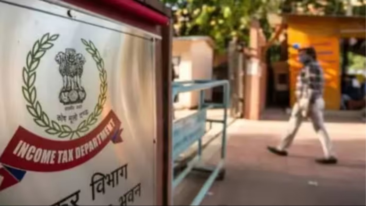 मुंबई में पॉलीकैब के 50 ठिकानों पर आयकर विभाग की छापेमारी