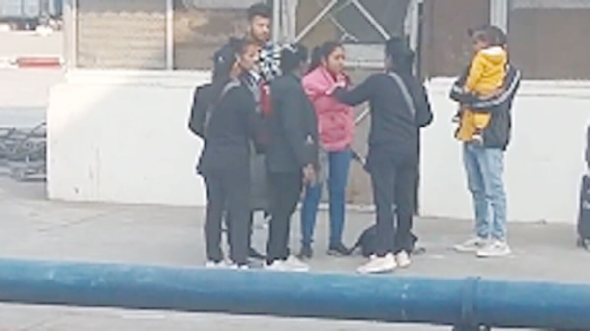 महिला यात्री को तीन महिला टीटीई ने जमकर पीटा 