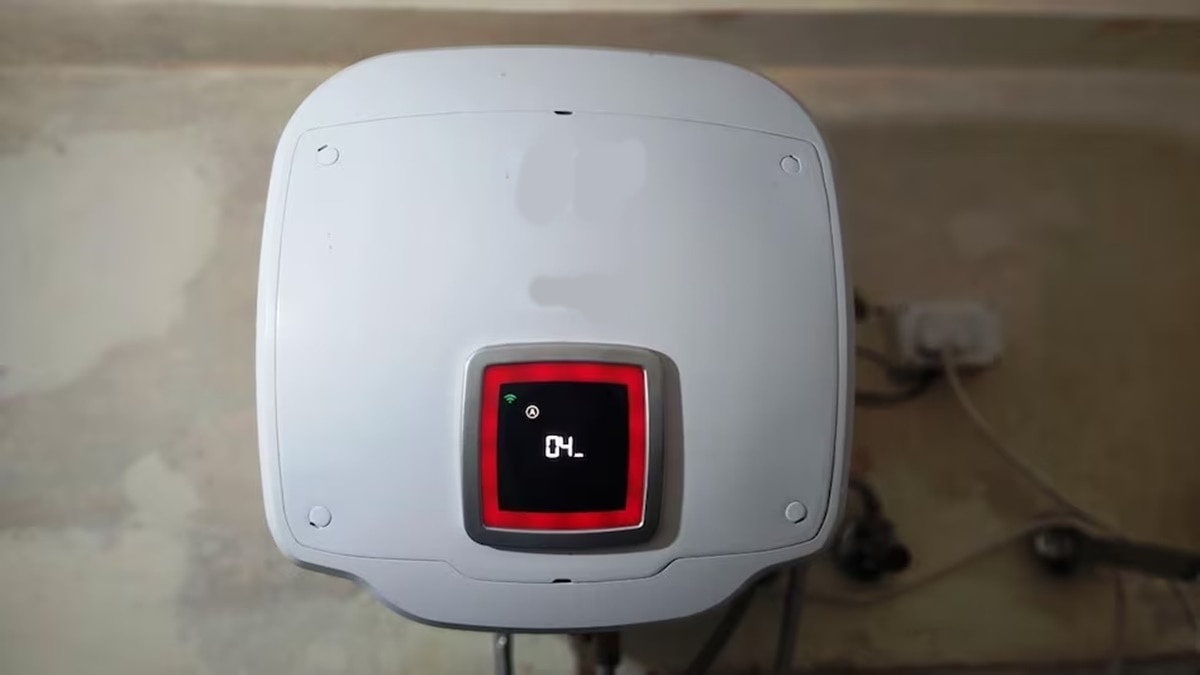 पानी गर्म करने का सबसे सेफ तरीका है गीज़र. (सांकेतिक फोटो) 