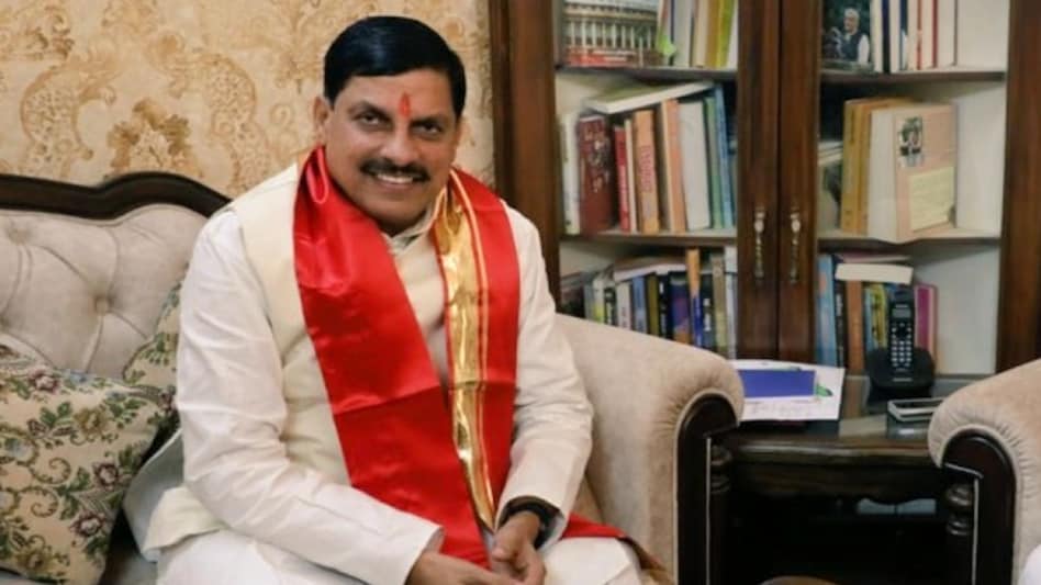 MP के नए सीएम मोहन यादव शपथ लेते ही सुपर एक्टिव, धार्मिक स्थलों पर  लाउडस्पीकर बैन - Ban on loudspeaker in Madhya pradesh Mohan Yadav first  decision after becoming CM ntc - AajTak
