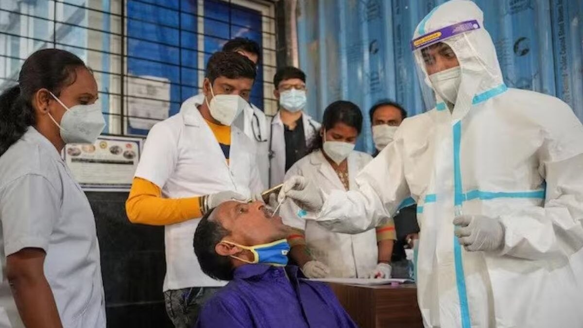 फिर डराने लगा कोरोना... नया वैरिएंट JN.1 सामने आने के बाद केंद्र ने जारी की एडवाइजरी - Centre issues advisory to states after first case of new coronavirus variant ntc - AajTak