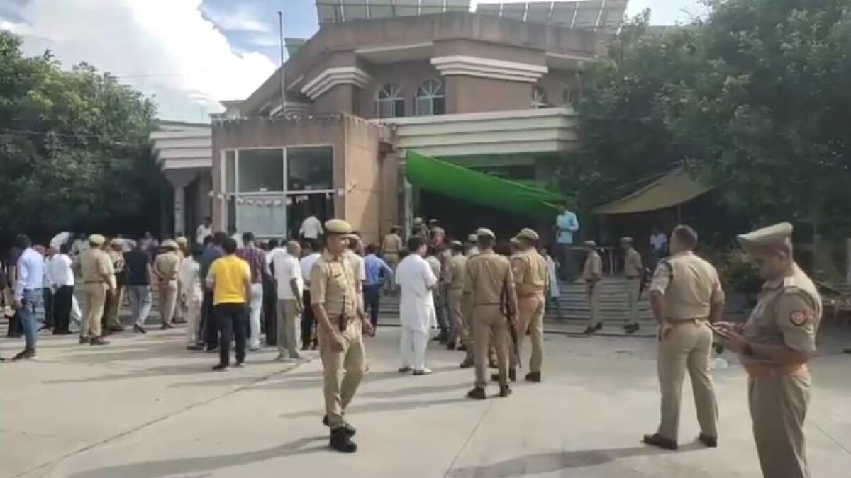 विकास दुबे के साथी को तीन साल की सजा