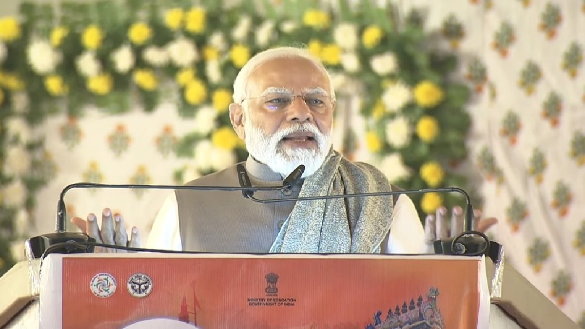 वाराणसी में पीएम मोदी