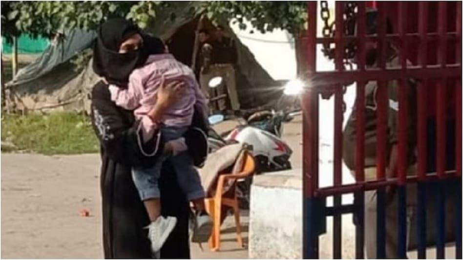 मुख्तार से मिलने बांदा जेल पहुंची बहू.