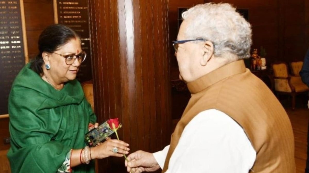 अशोक गहलोत के बाद वसुंधरा राजे भी गवर्नर से मिलीं, रिजल्ट से पहले राजस्थान में बढ़ी हलचल