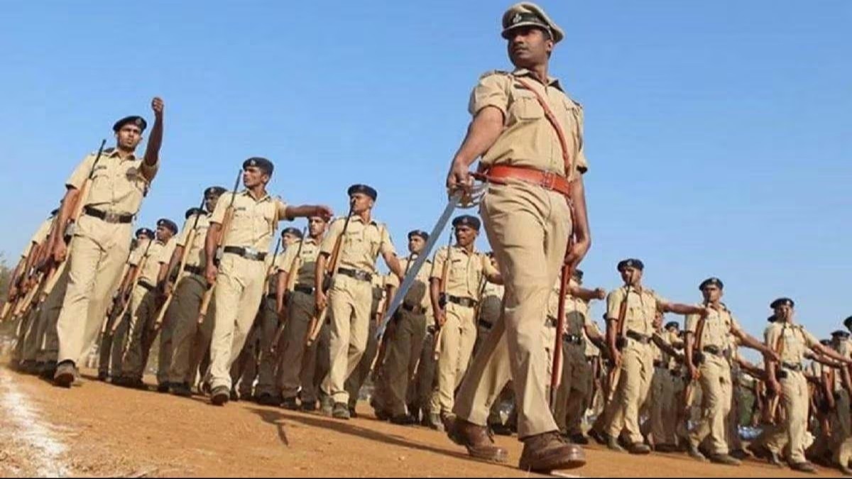 यूपी पुलिस भर्ती के लिए 13 साल वाली शर्त हटी