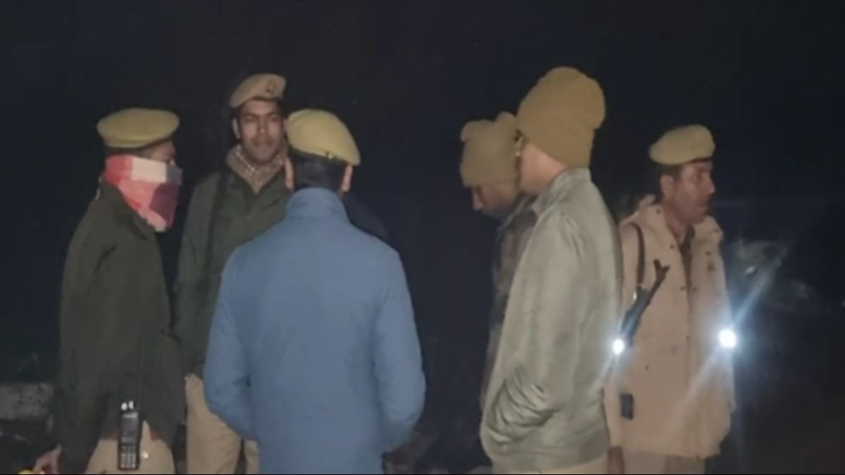 अपहरण के आरोपी ने पुलिस पर चलाई गोली.