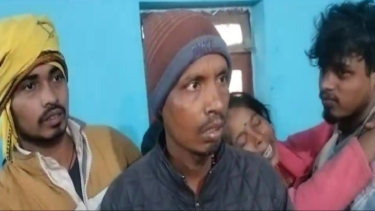 रोते-बिलखते परिजन.