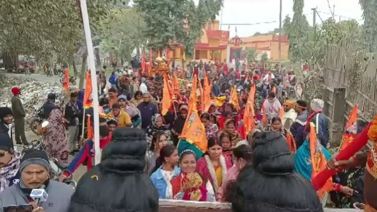 शहर में निकली रामलला की शोभायात्रा.