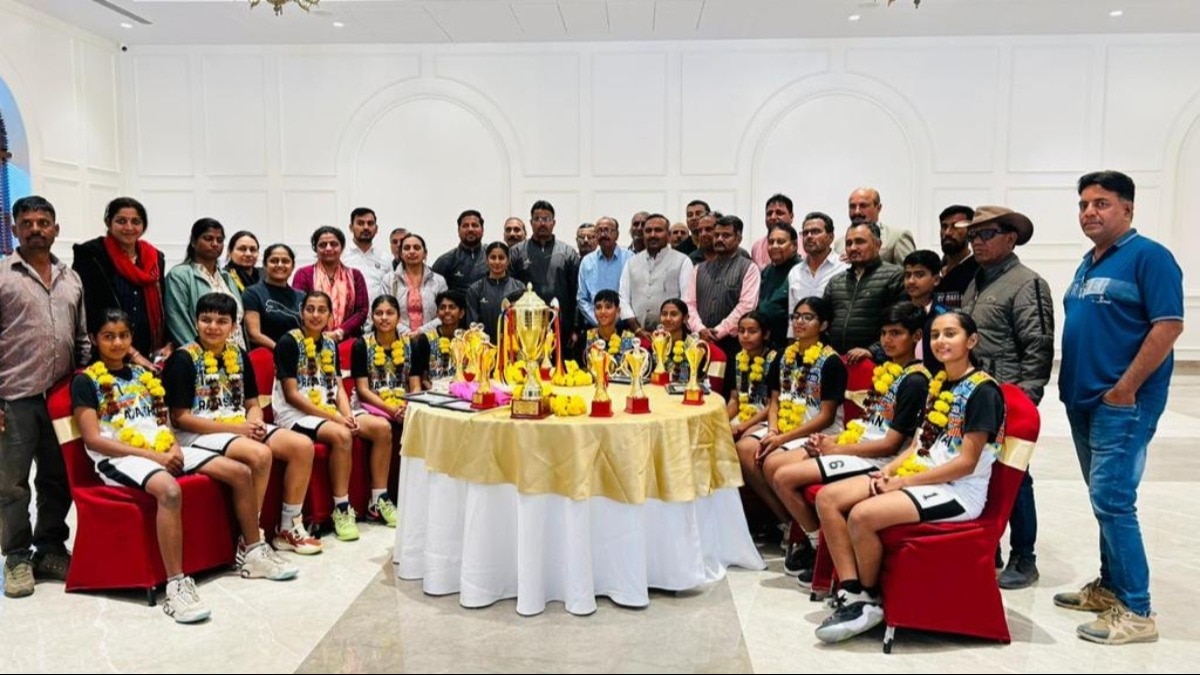 बास्केटबॉल में गोल्ड मेडल पर कब्जा.