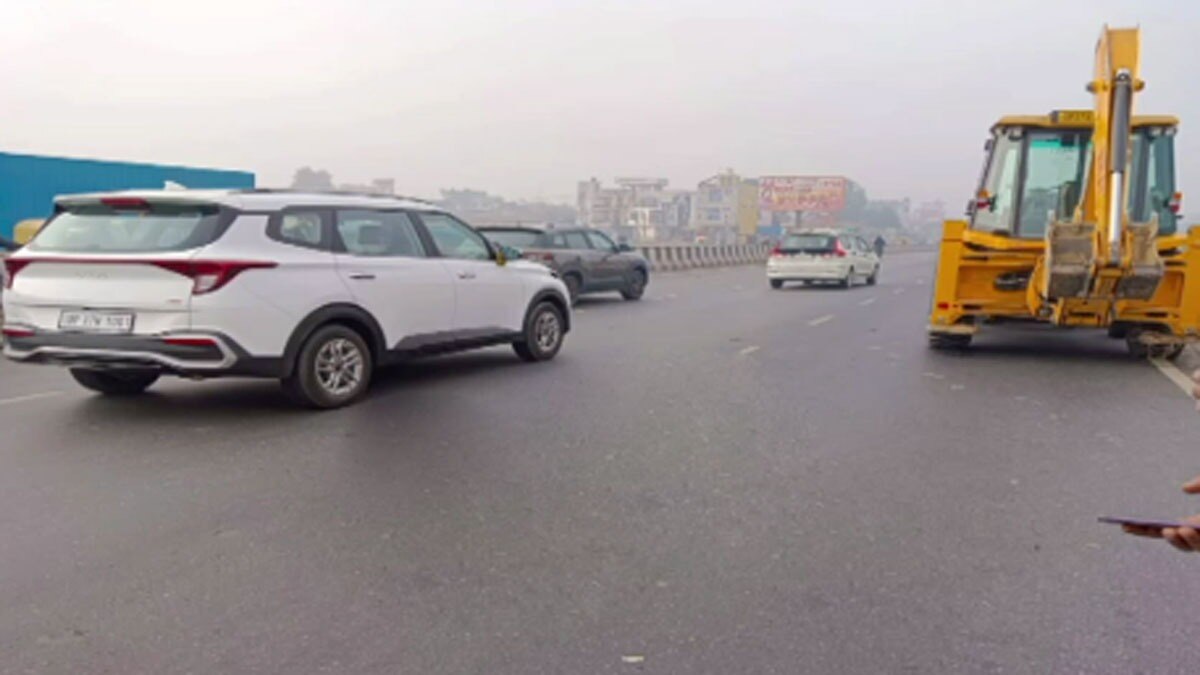 NH-9 हाईवे पर कुचला मिला अज्ञात शव 