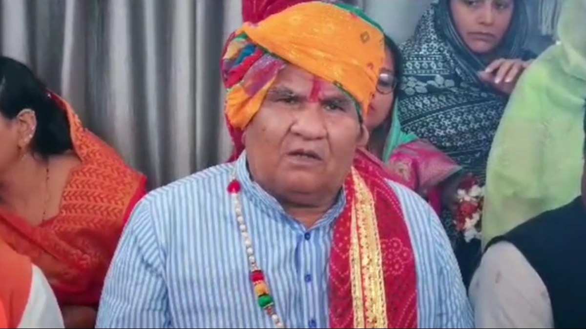 MP के राजस्व मंत्री करण सिंह वर्मा.