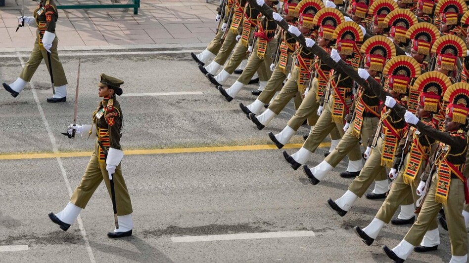 75th Republic Day parade: पारंपरिक मिलिट्री बैंड से नहीं शंख और नगाड़े से होगी परेड की शुरुआत, राजपथ पर परचम लहराएगी नारी शक्ति - India all set to celebrate 75th Republic Day