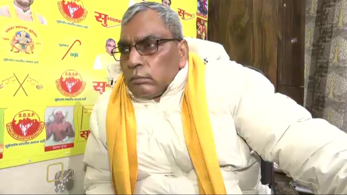 राजभर बोले- इंडिया गठबंधन से ममता बनर्जी और नीतीश कुमार अलग हो गए. अब केजरीवाल का नंबर है. 