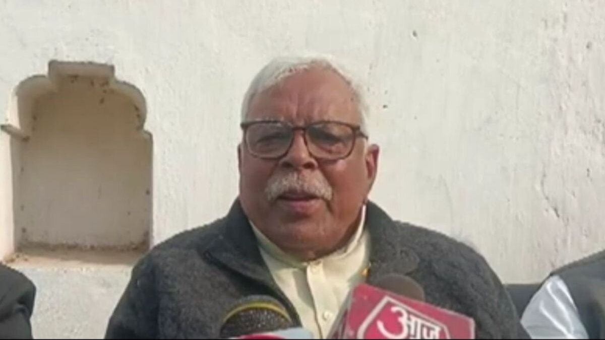 RJD नेता शिवानंद तिवारी.