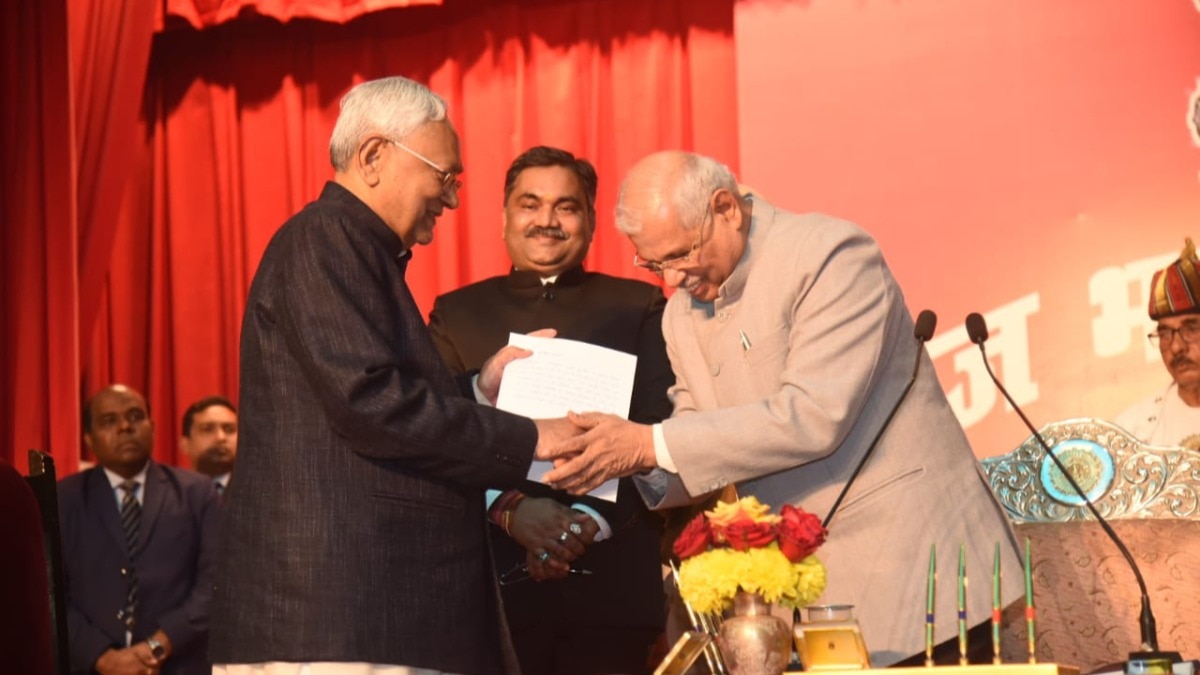 नीतीश कुमार ने ली सीएम पद की शपथ