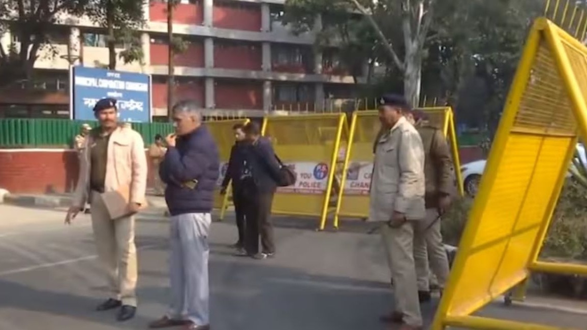 कड़ी सुरक्षा के बीच चंडीगढ़ में मेयर चुनाव कल, जानें INDIA बनाम BJP में किसका पलड़ा भारी