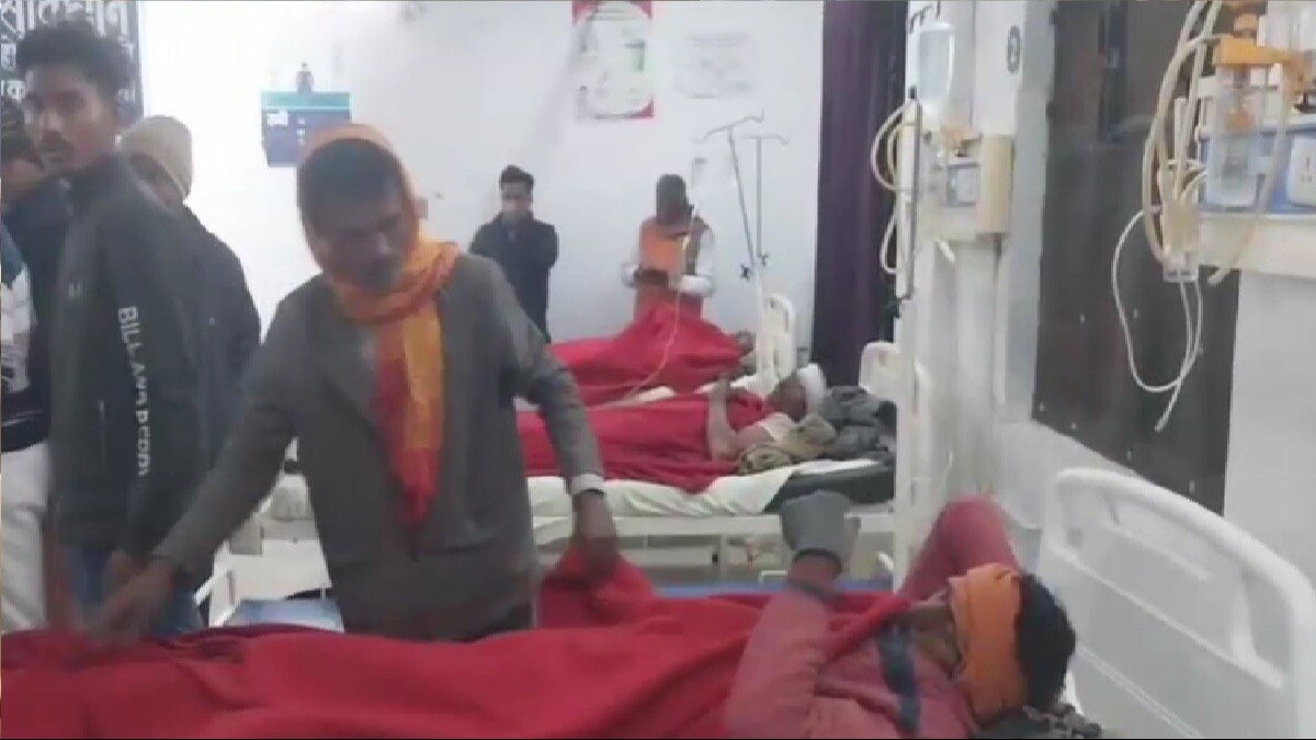 ट्रैक्टर-ट्रॉली पलटने से दो मजदूरों की मौत, 10 घायल.