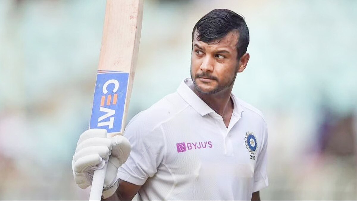 Mayank Agarwal: प्लेन में चढ़ते ही भारतीय क्रिकेटर मयंत अग्रवाल की तबीयत बिगड़ी... अस्पताल में कराया भर्ती