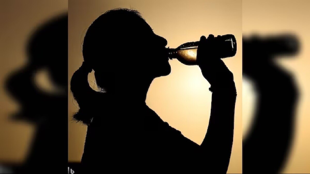 महिला ने पी लिया एसिड. (सांकेतिक तस्वीर)