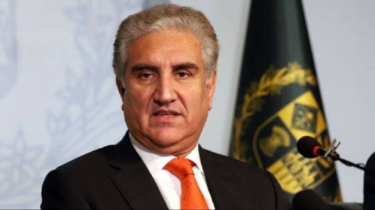 PAK: इमरान खान के करीबी शाह महमूद कुरैशी को बड़ा झटका, पांच साल के लिए नहीं लड़ पाएंगे चुनाव