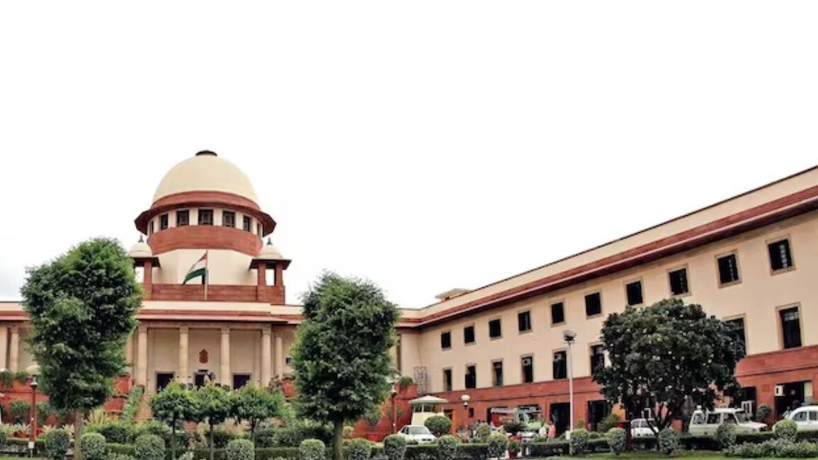 16 साल पहले के मर्डर केस में हुई उम्रकैद, SC ने संदेह का लाभ देकर चार आरोपियों को किया बरी
