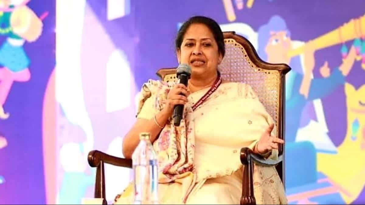 'कांग्रेस को गांधी परिवार से बाहर देखने की जरूरत...', पूर्व राष्ट्रपति की बेटी ने पार्टी की हालत पर जताई चिंता