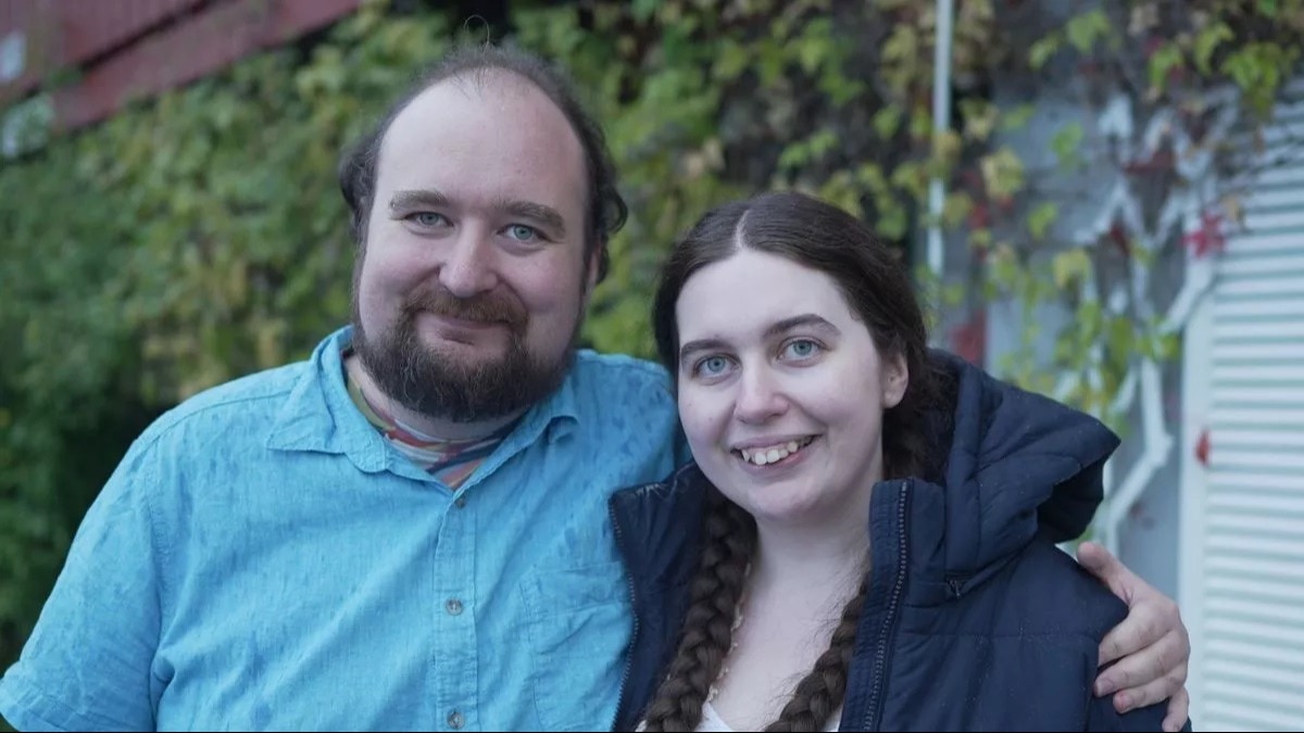 जुड़वां लेकिन उम्र में 7 साल बड़ा, भाई-बहन की शक्ल भी सेम, क्या है माजरा?