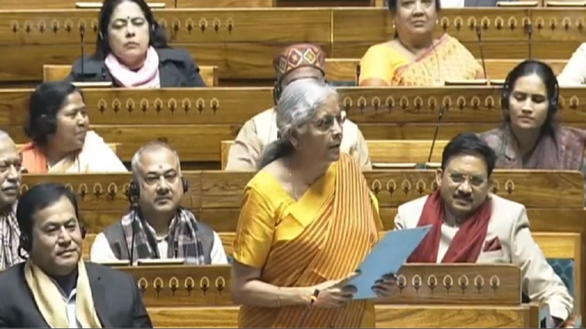 श्वेत पत्र पर वित्त मंत्री सीतारमण ने कहा- हमारे लिए देश पहले, UPA के लिए फैमिली फर्स्ट