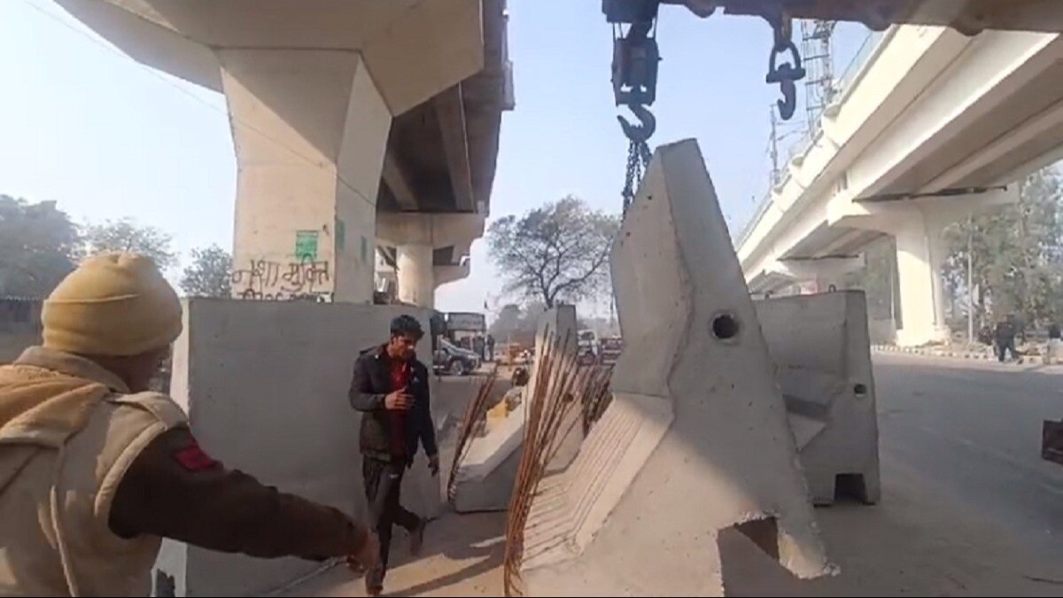 Delhi Police barricaded Tikri border.