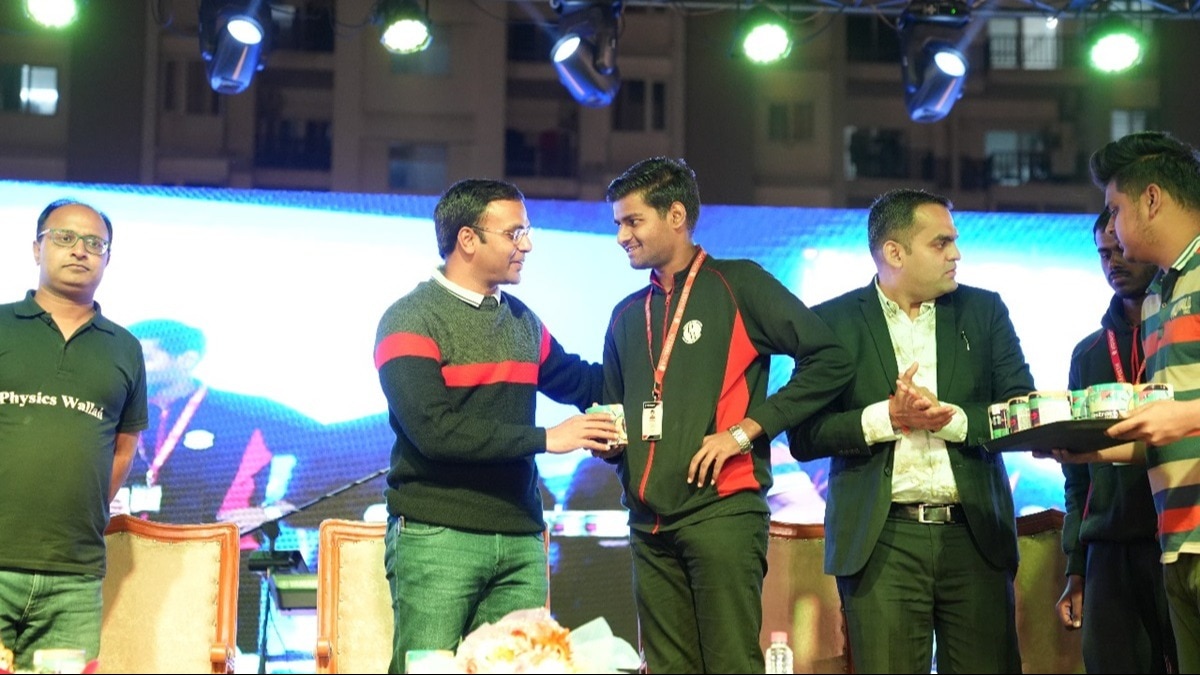 'मैं खुद तैयारी के लिए कोटा आया था लेकिन...' कोटा DM ने कोचिंग छात्रों को बताया अपना किस्सा