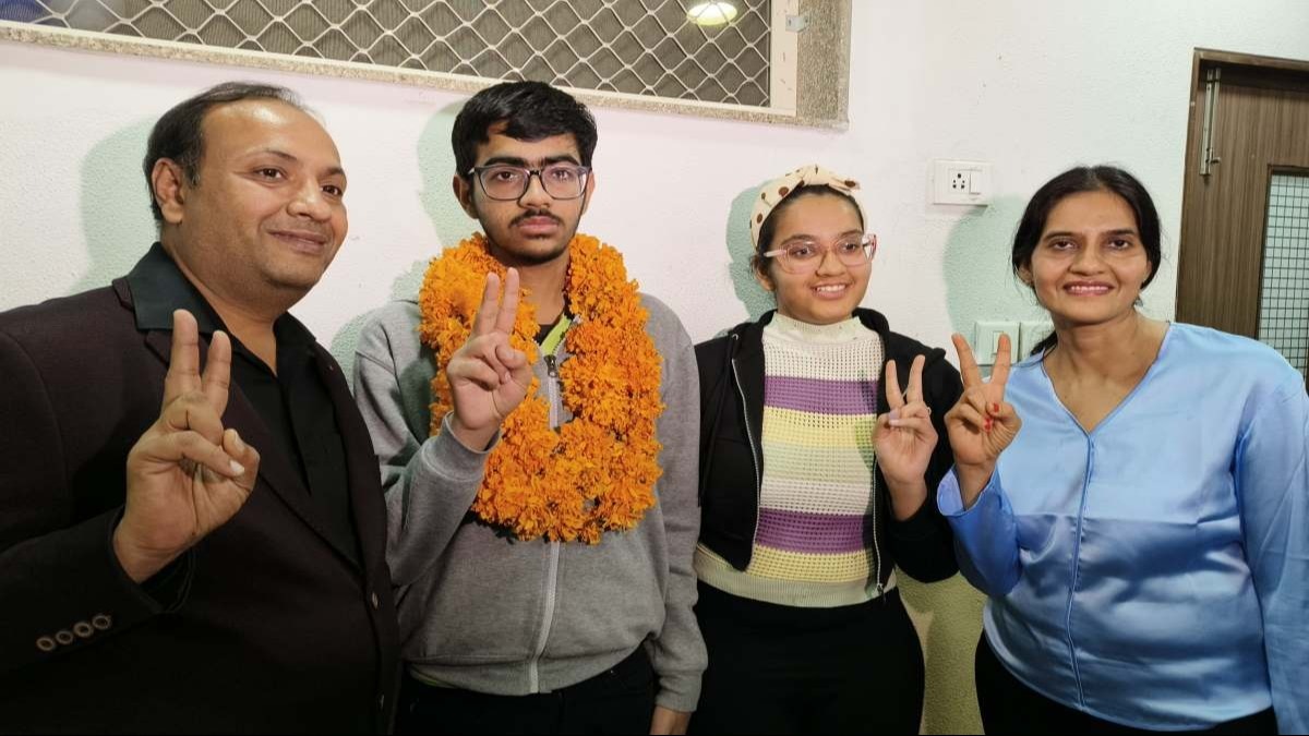 JEE Main Jaipur Topper Palaksh Goyal