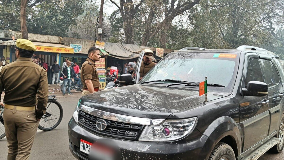 Gorakhpur Police ने लिया एक्शन 